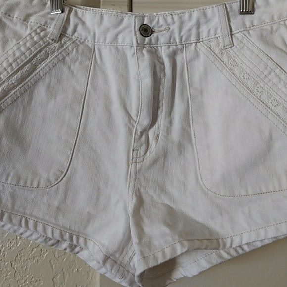 Free People High Waisted Shorts White Denim 30 - Picture 4 of 8
